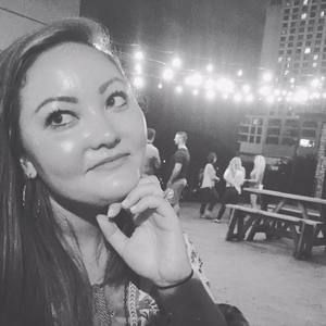 Meet your Posher, Elise